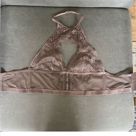 Victoria’s Secret Very Sexy Unlined Halter Bralette Brown lace & Velvet small - Picture 3 of 9